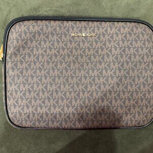 ORIGINAL MICHAEL KORS logo iPad SLEEVES